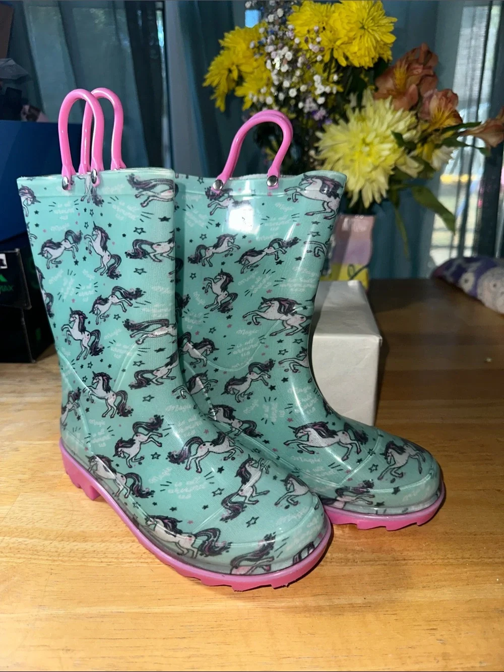 🤩Kids Mint Unicorn Rain Boots with Pink Handles and Soles. 🎁2